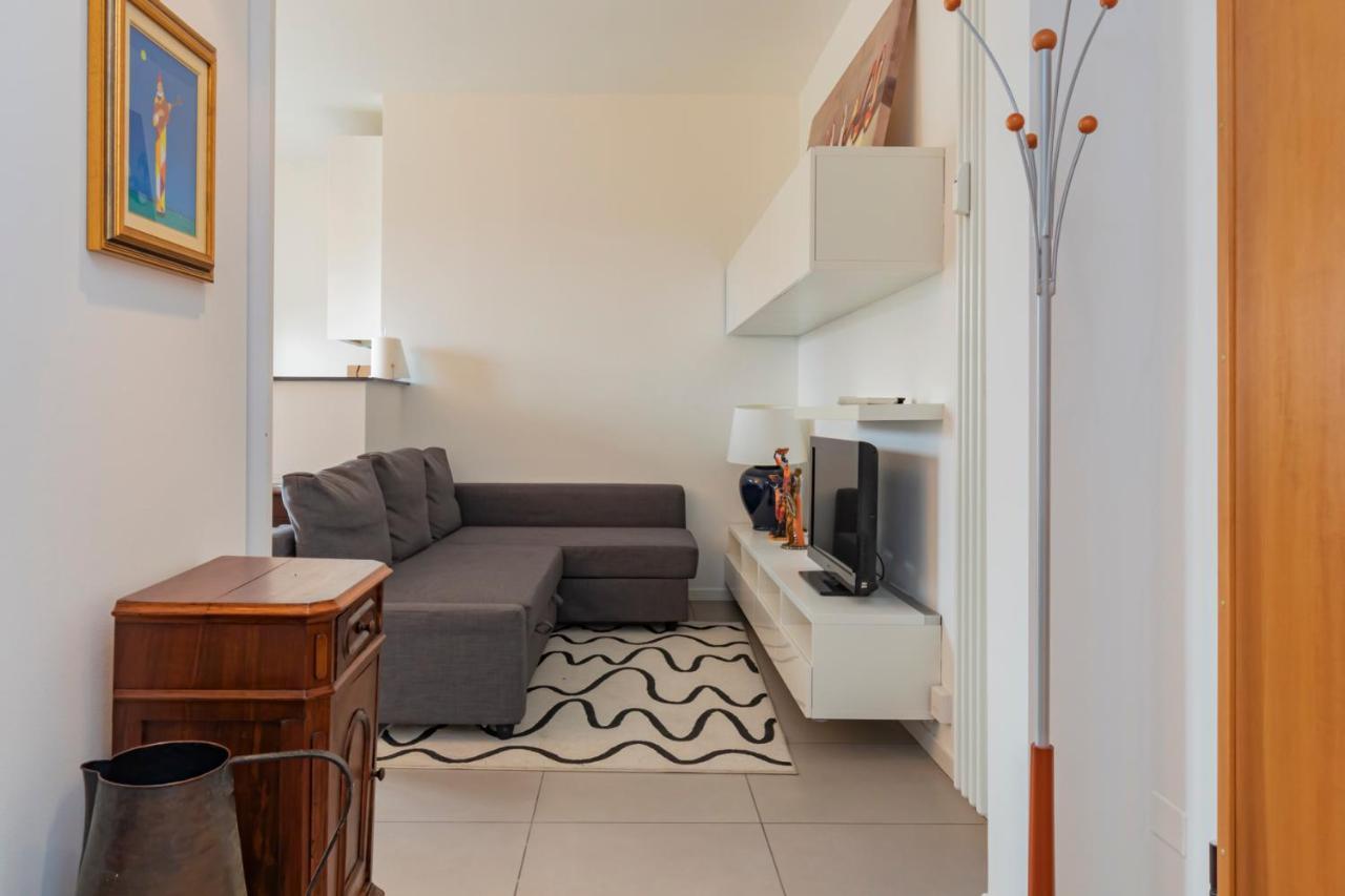 Appartement Cosy 1 Bed Flat With Terrace Milaan